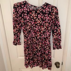 Lovely floral dress with cinched waist